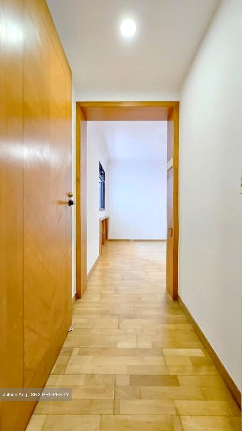 Blk 287A Jurong East Street 21 (Jurong East), HDB Executive #592611211